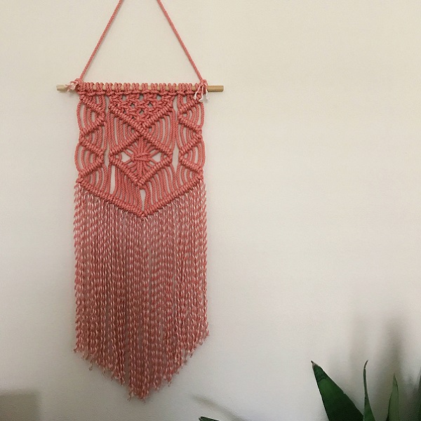 Simple DIY Macrame Wall Hanging Pattern by Foliage Room_Five Gorgeous Macrame Wall Hangings Plus Bonus DIY Patterns